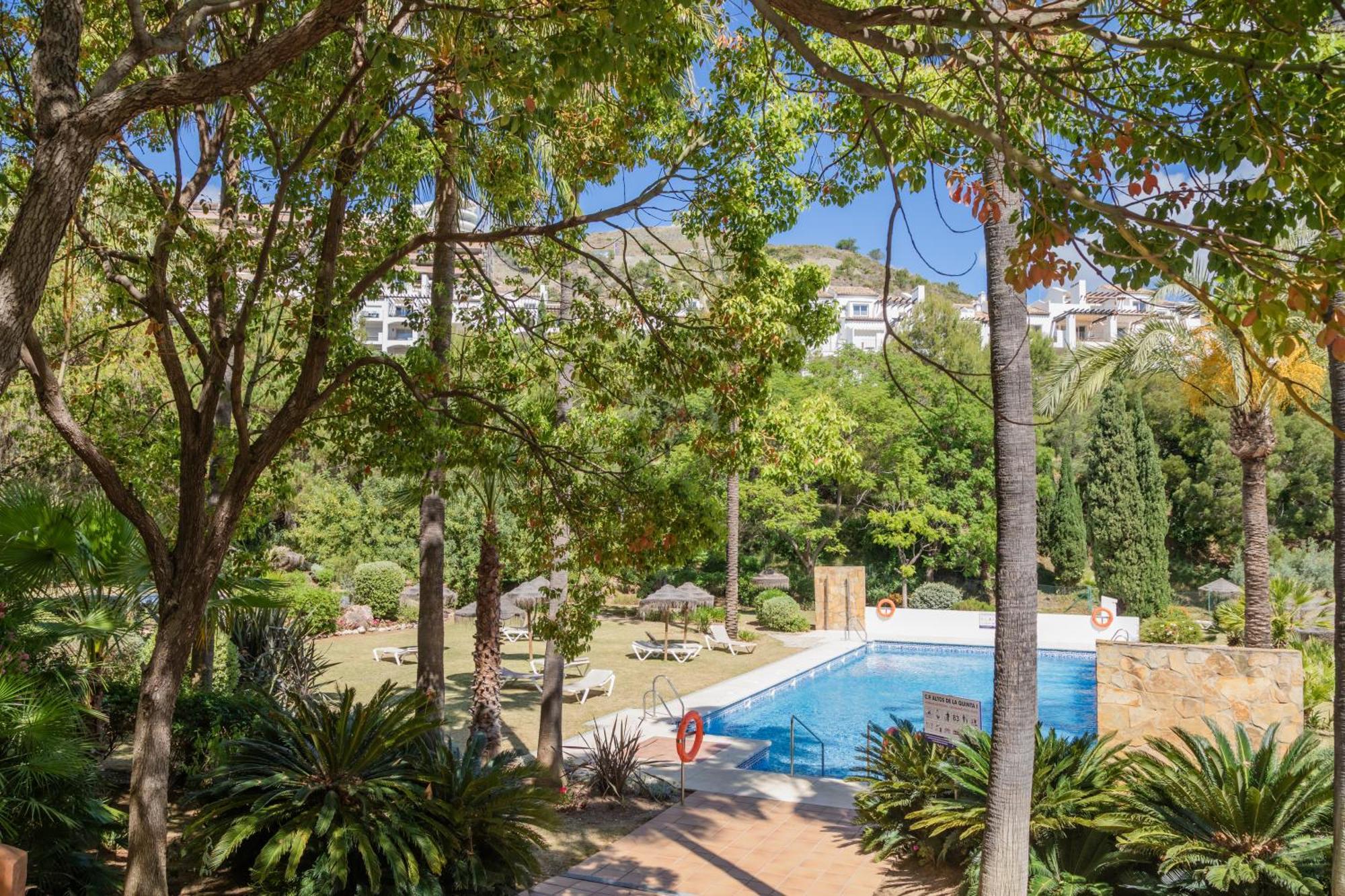 Beautiful Amazing Views And Pool Appartement *