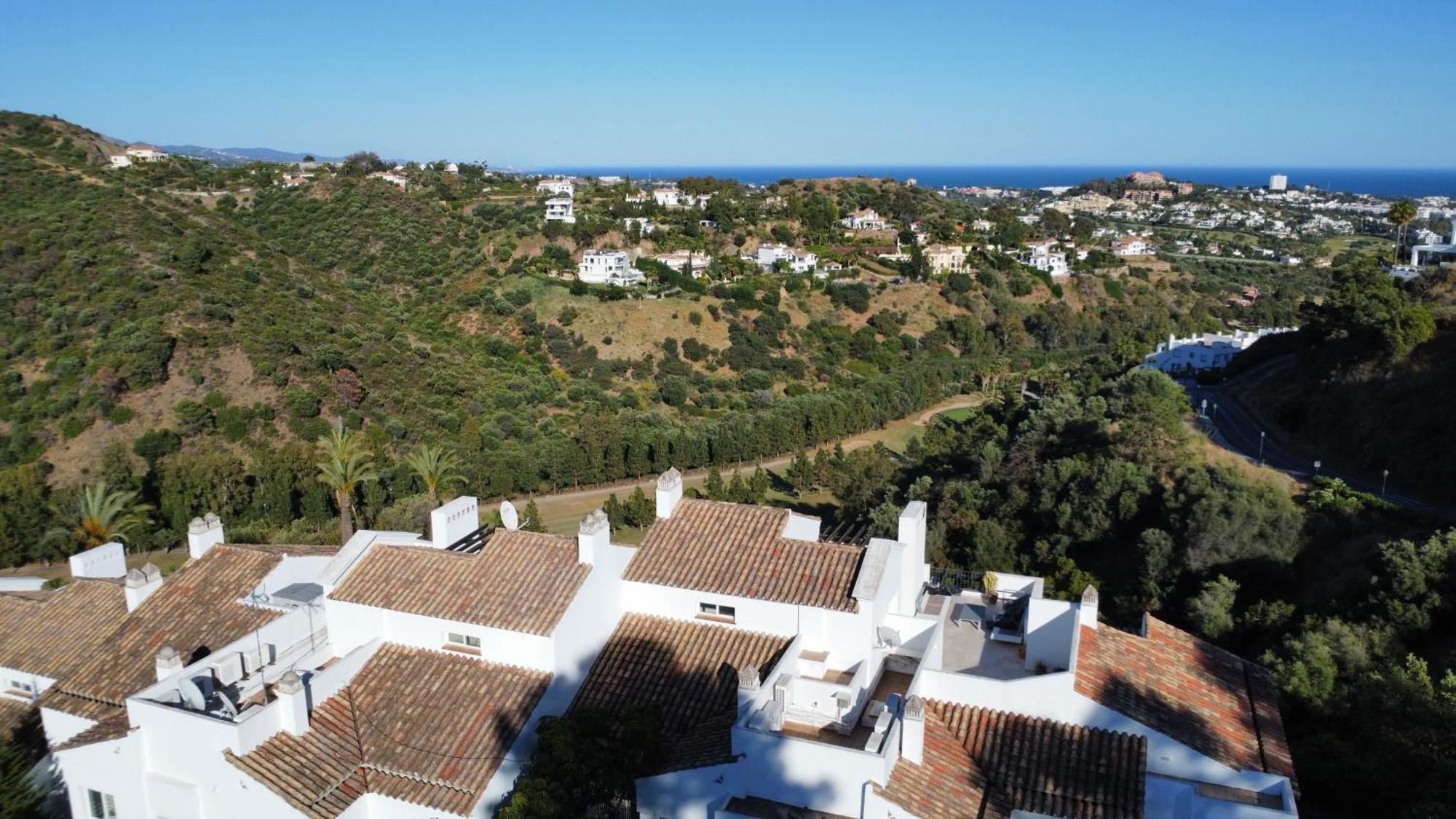 Apartment Beautiful Apartment Amazing Views And Pool Málaga
